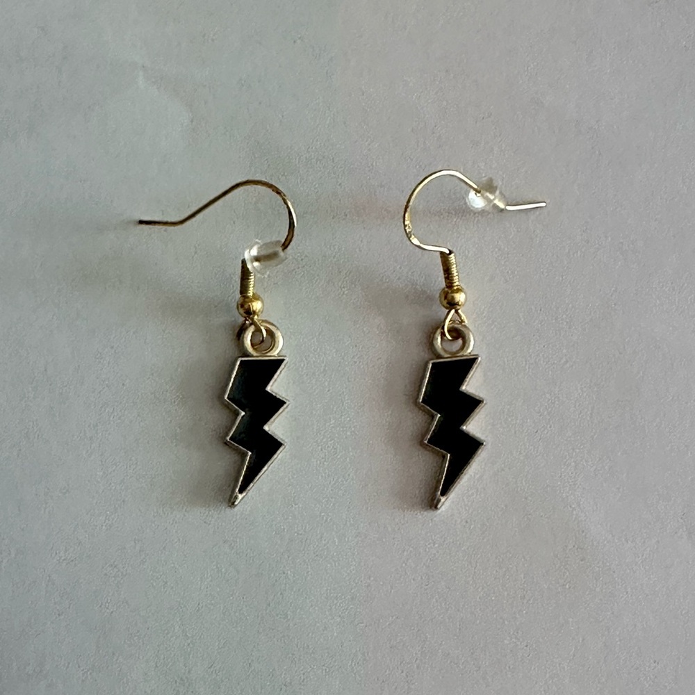 NEW Gold Hand Made Lightning Bolt Earring’s ⚡️